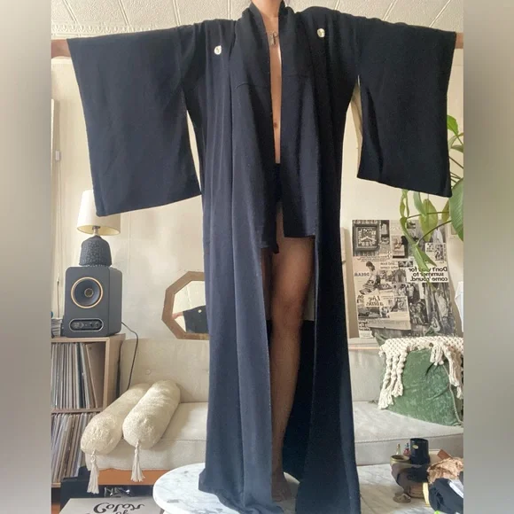 Vintage Japanese Black Silk Kimono Tomesode Family Crest Thin - Height 58.66inch - Picture 1 of 10